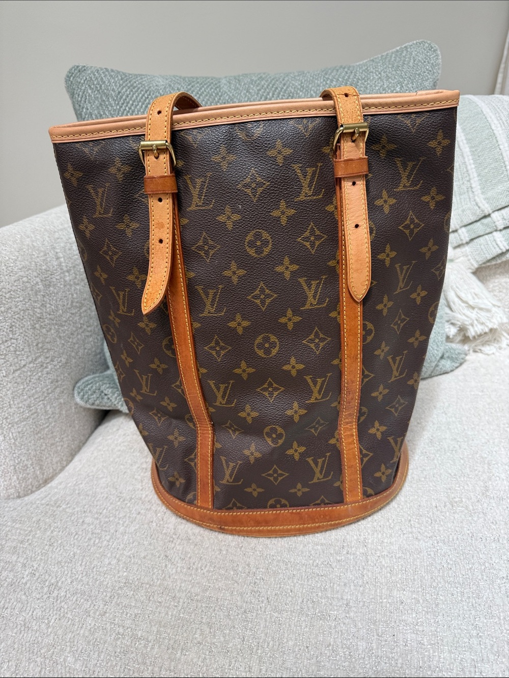 Louis Vuitton monogram tote bag